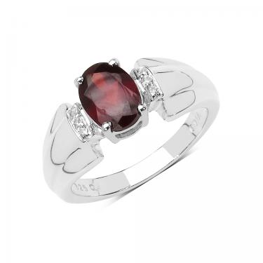 Pretty In Red 1.60ct Garnet Ring
