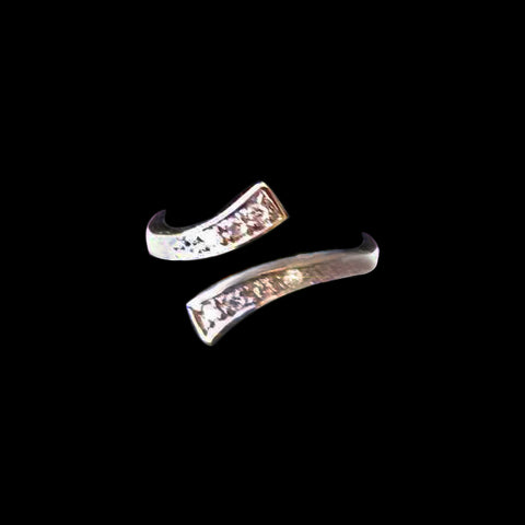 X Style Channel Set Toe Ring W/Cubic Zirconia